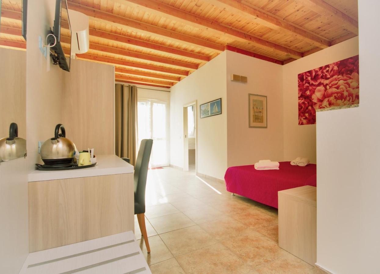 Il Sole Nel Mare - Lido Di Volano Bed & Breakfast Comacchio Exterior photo